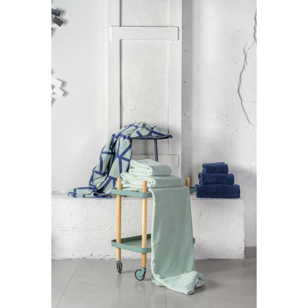 Полотенце банное темно-синего цвета из коллекции Essential, 90х150 см TK18-BT0018