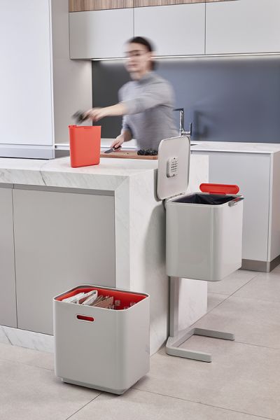 Контейнер для мусора с двумя баками Totem Max 60 л белый