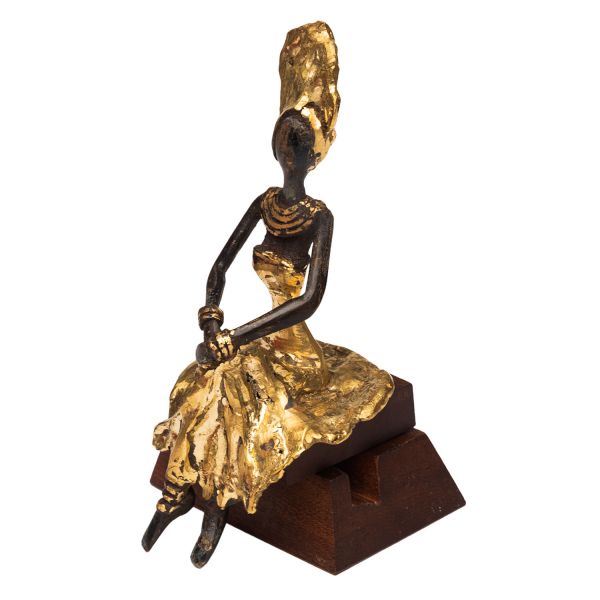 Скульптура сидящая женская фигура, бронза, 15 см