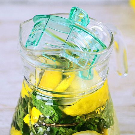 Набор Кувшин 1,2л и 4 стакана 250 мл