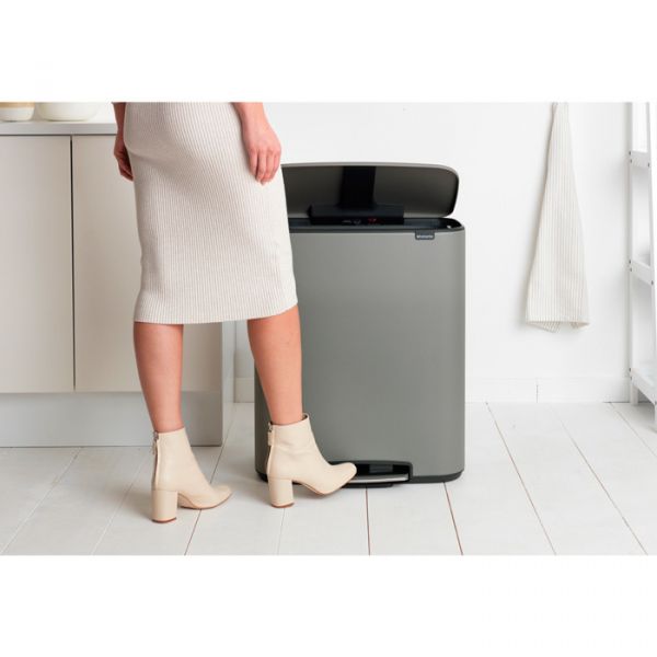 Мусорный бак Brabantia BO PEDAL BIN 60 л цвет минерально-серый 