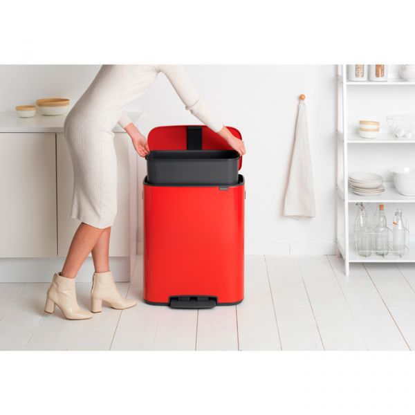 Мусорный бак Brabantia BO PEDAL BIN 60 л цвет пламенно-красный 