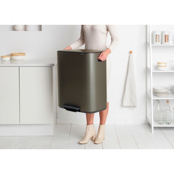 Мусорный бак Brabantia BO PEDAL BIN 60 л цвет платиновый 