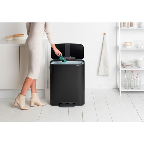 Мусорный бак Brabantia BO PEDAL BIN 60 л цвет черный матовый 