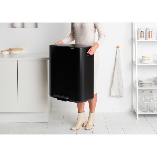 Мусорный бак Brabantia BO PEDAL BIN 60 л цвет черный матовый 