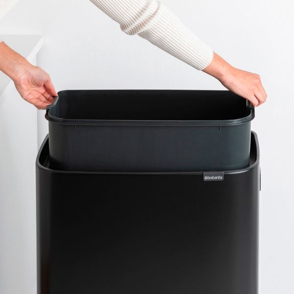 Мусорный бак Brabantia BO TOUCH BIN HI 60 л цвет черный матовый 