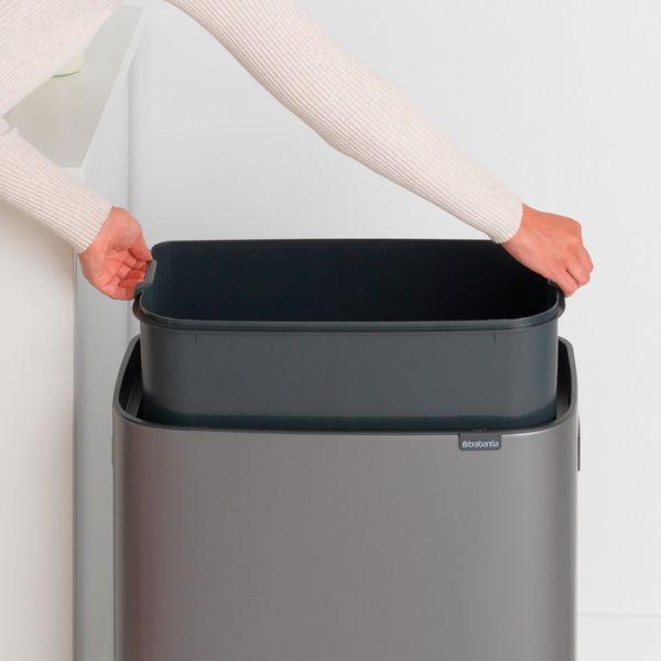 Мусорный бак Brabantia BO TOUCH BIN 60 л цвет платиновый 