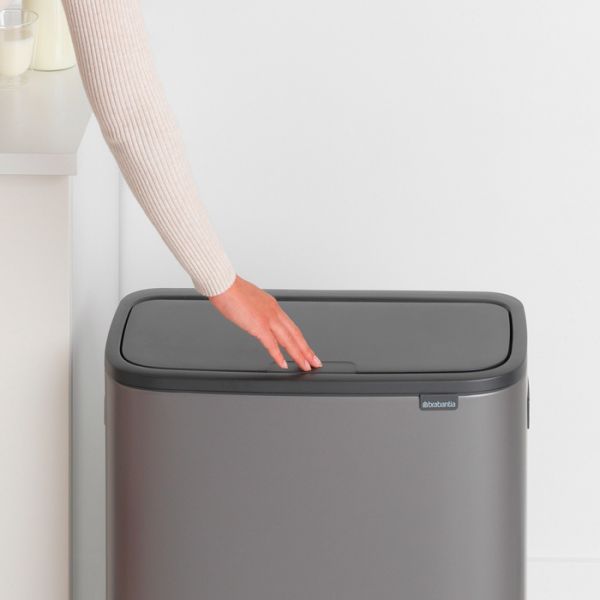 Мусорный бак Brabantia BO TOUCH BIN 60 л цвет платиновый 