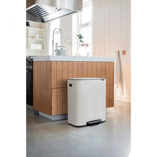 Мусорный бак Brabantia BO PEDAL BIN 2x30 л цвет белый 