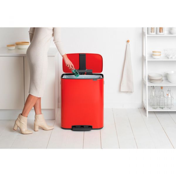 Мусорный бак Brabantia BO PEDAL BIN 60 л цвет пламенно-красный 