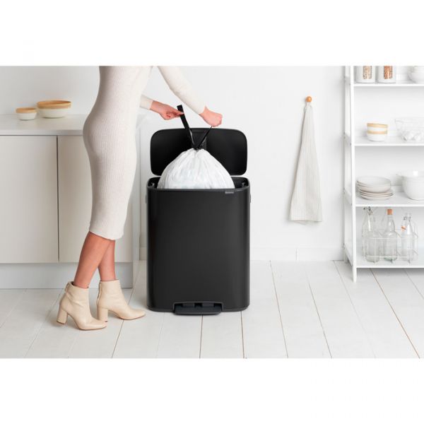 Мусорный бак Brabantia BO PEDAL BIN 60 л цвет черный матовый 