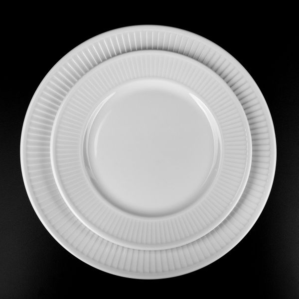 Тарелка закусочная 20 см белый фарфор PILLIVUYT Plisse 