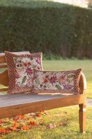 Подушка Frati FLORAL BEIGE бежевый с красным 30х60 см велюр, полиэстер