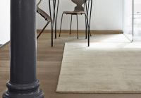 EARTH BAMBOO SOFT GREYКовер 200х300, высота ворса 11-12 мм, 3,75 кг/м2 ручная работа, цвет серый 50%шерсть 50% бамбук