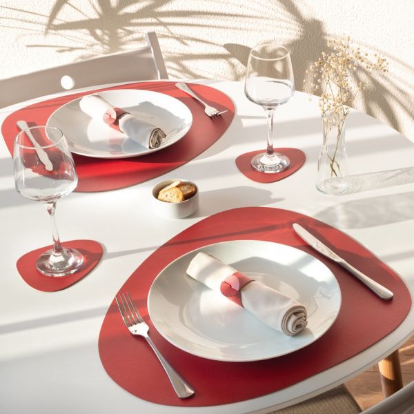 Подстановочная салфетка фигурная 37х44 см, натуральная кожа, salsa red SKINNATUR