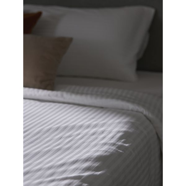 Простыня на резинке из страйп-сатина из коллекции essential, 200х200х30 см Tkano