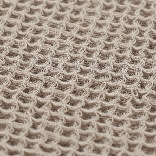 Покрывало вафельное из хлопка серо-бежевого цвета из коллекции essential, 230х250 см Tkano