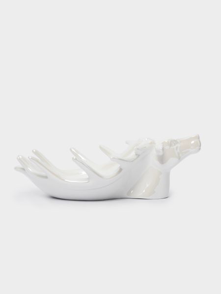 Блюдо декоративное 29x18x9 cм, керамика, белое, перламутр, Олень, Maral grey ANNA LAFARG
