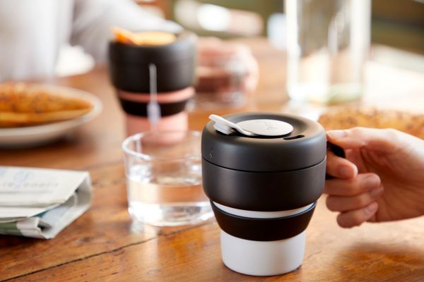 Кружка складная серая Lekue 