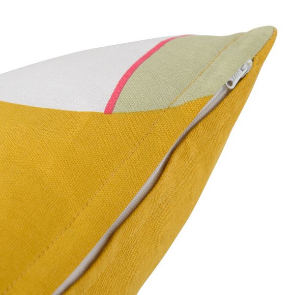 Подушка декоративная из хлопка горчичного цвета с авторским принтом из коллекции freak fruit