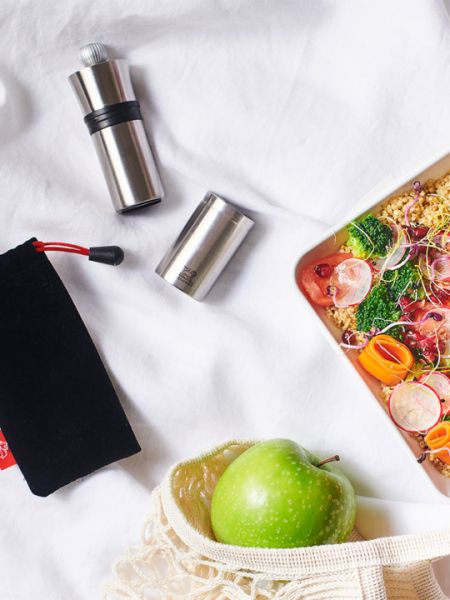 Набор мельница 10 см Peugeot Pocket для перца и баночка перца Тан Хой