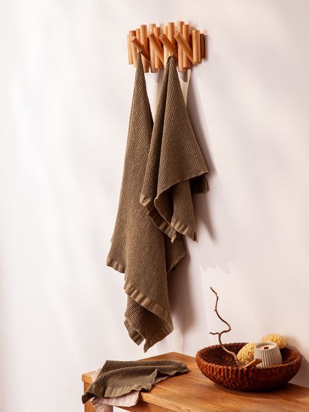 Полотенце для лица из умягченной вафли цвета хаки из коллекции essential, 30x30 см Tkano