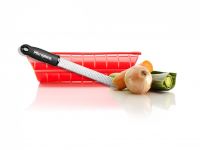 Набор:Конверт для запекания  3-4 порции с вставкой(цвет:красный) +Терка для цедры и сыра,(цвет:черный)     (1)     00045