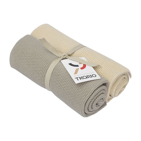 Набор из двух кухонных вязаных полотенец из коллекции essential, серое/экрю Tkano