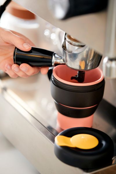 Кружка складная коралл Lekue 