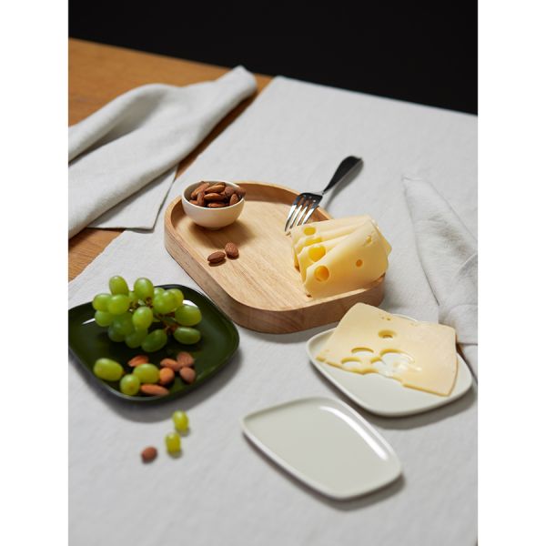 Набор из 4-х сервировочных тарелок на деревянном подносе sorrento Liberty Jones