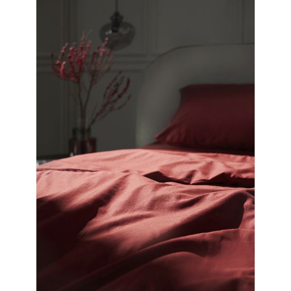 Простыня на резинке изо льна и хлопка цвета копченой паприки из коллекции essential, 180х200х30 см Tkano