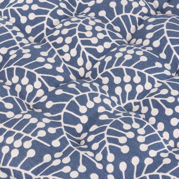 Подушка на стул темно-синего цвета с принтом Спелая Смородина из коллекции scandinavian touch, 40х40 см