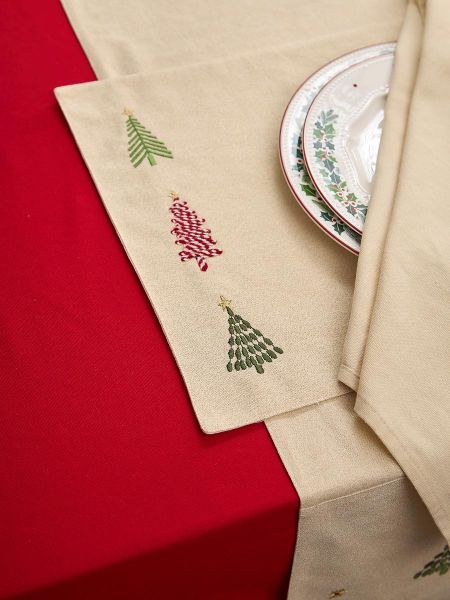 Салфетка под приборы frozen pines из коллекции new year essential, 33х48 см Tkano
