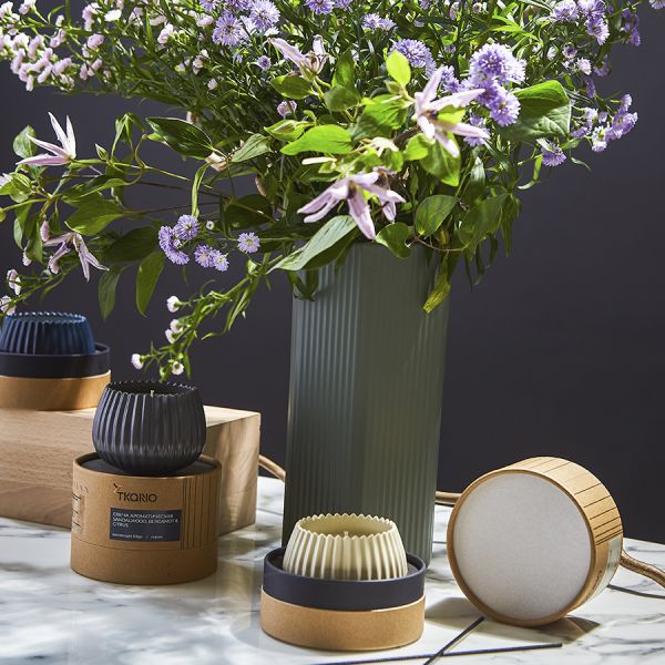 Свеча ароматическая musk, rose & cedarwood из коллекции edge, бежевый, 30 ч Tkano