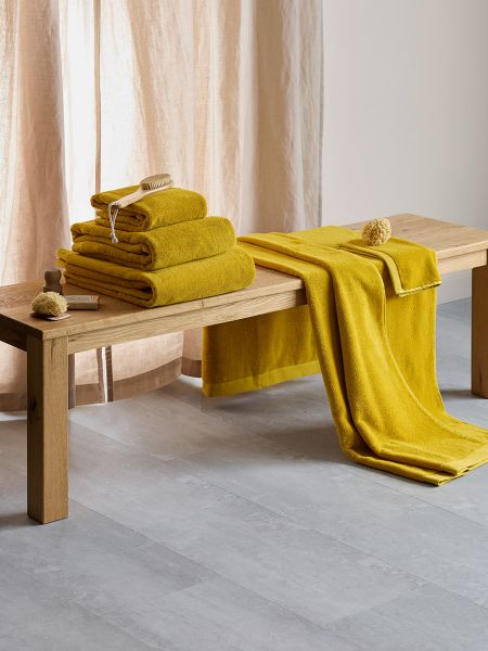 Полотенце для рук цвета охры из коллекции essential, 50х90 см Tkano