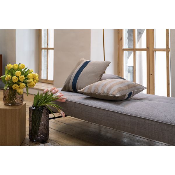 Чехол на подушку с рисунком tulip garden бежевого цвета из коллекции terra, 45х45 см