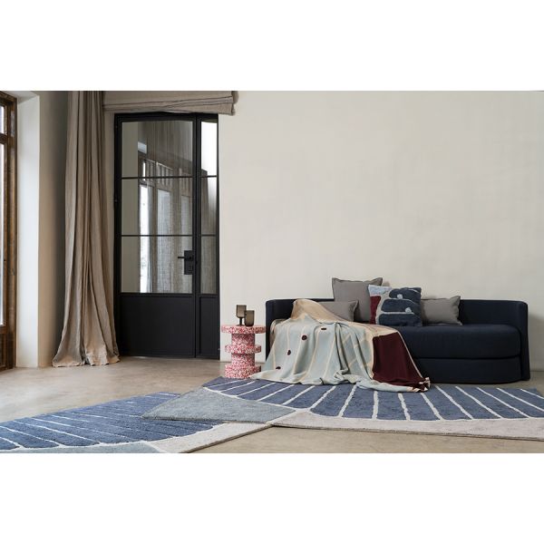 Чехол на подушку с рисунком tea plantation серо-синего цвета из коллекции terra, 45х45 см