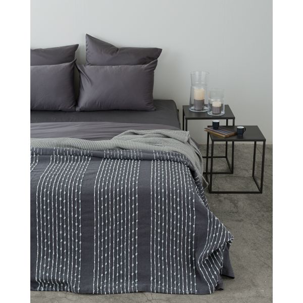 Покрывало из хлопка серого цвета с декоративной строчкой из коллекции Ethnic 180х250 см