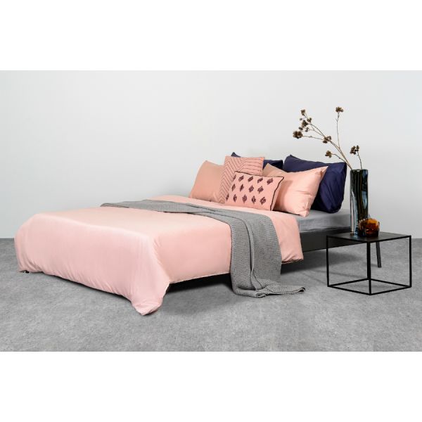 Подушка декоративная из хлопка цвета пыльной розы с контрастным кантом из коллекции ethnic, 30х50 см Tkano