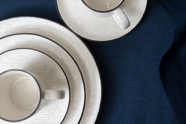 Тарелка обеденная 26 см contour Liberty Jones