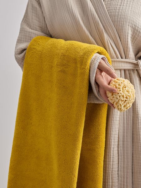 Полотенце банное цвета охры из коллекции essential, 70х140 см Tkano