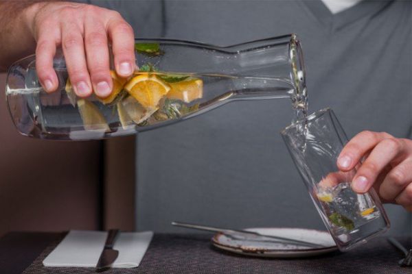 Графин большой Ice cold drinks & bar 900 мл BLOOMIX 