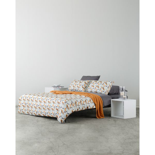 Комплект постельного белья полутораспальный из сатина темно-серого цвета в принтом birds of nile из