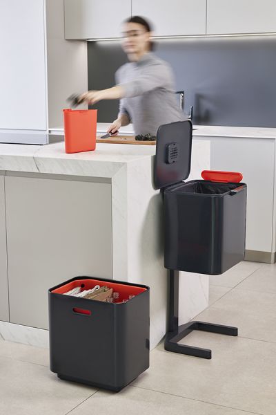 Контейнер для мусора с двумя баками Totem Max 60 л графит Joseph Joseph