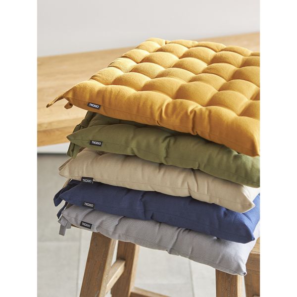 Подушка на стул из хлопка цвета карри из коллекции essential, 40х40 см Tkano