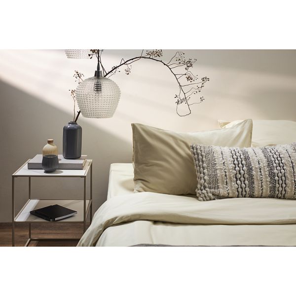 Простыня из сатина серо-бежевого цвета с брашинг-эффектом из коллекции essential Tkano