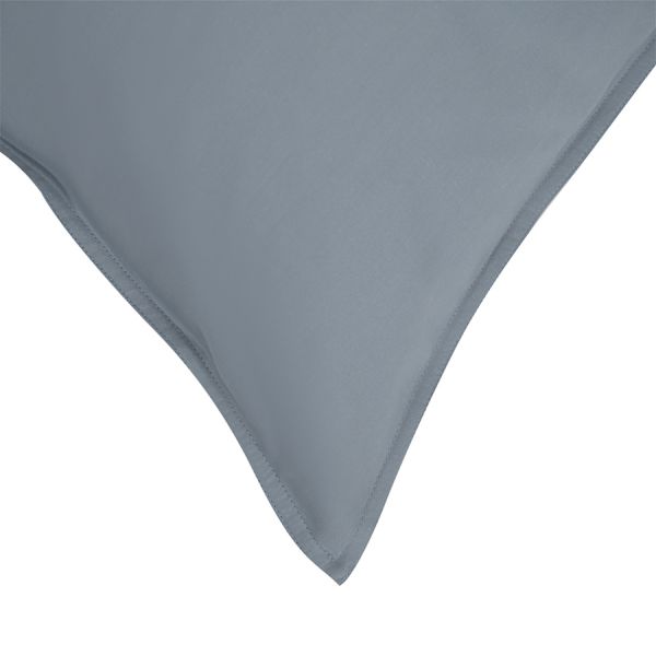 Набор из двух наволочек из сатина джинсово-синего цвета с брашинг-эффектом из коллекции essential Tkano