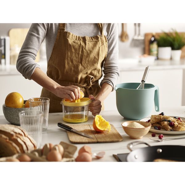 Набор из кувшина 2,5 л мерной чаши 0,47 л и соковыжималки nest trio