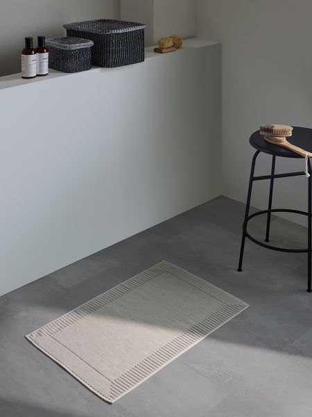 Коврик для ванной с фактурным бортиком бежево-серого цвета из коллекции essential, 50х80 см Tkano
