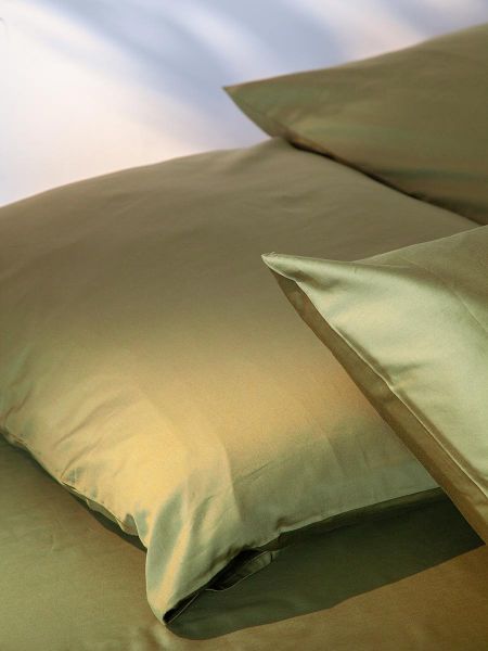 Набор наволочек из премиального сатина оливкового цвета из коллекции essential, 70х70 см Tkano